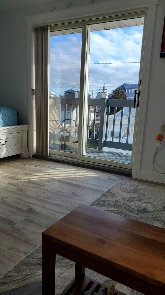 Photo - 550 Winnacunnet Rd