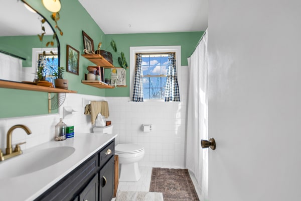 Photo - 284 Stephanie Dr