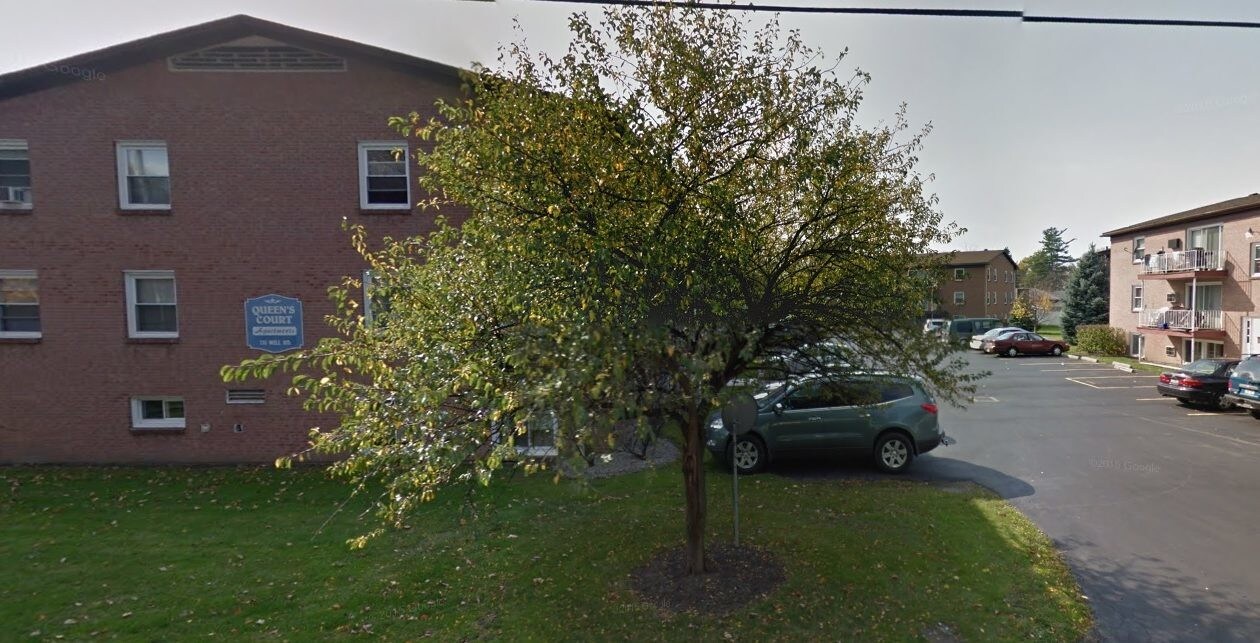 Queen's Court Apartments - Queen's Court Apartments