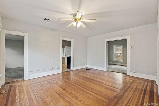 Photo - 1532 N Chestnut St