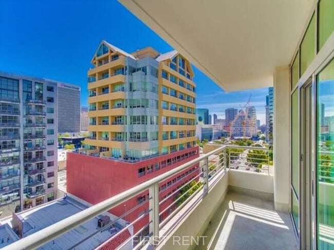 Building Photo - 425 W Beech St Unit 1059 Rental