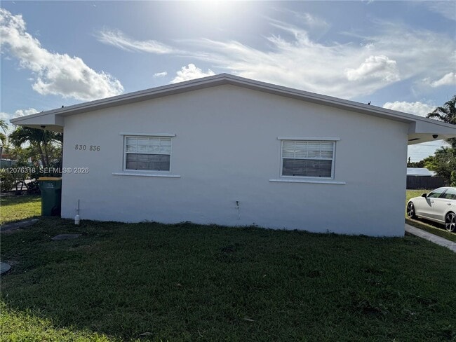 Building Photo - 834 NE 5th Ave Unit 834