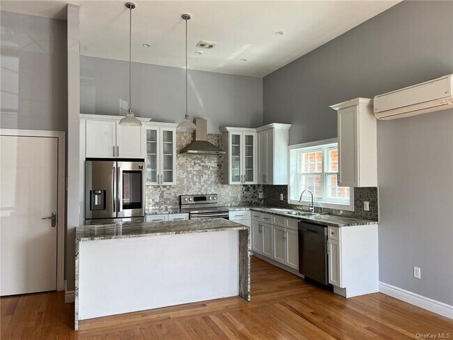 Photo - 260 Robinson Ave Rental