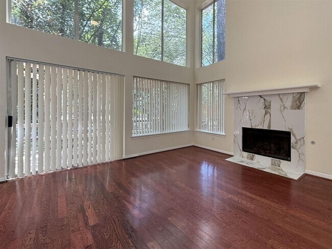 Photo - 31 N Lakeridge Cir
