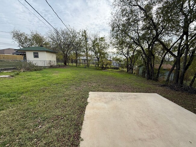 Photo - MOVE IN SPECIAL!! $800.00 off 1st FULL RENT!! Discover this beautifully updated 2 bed 1 bath 1 ca...