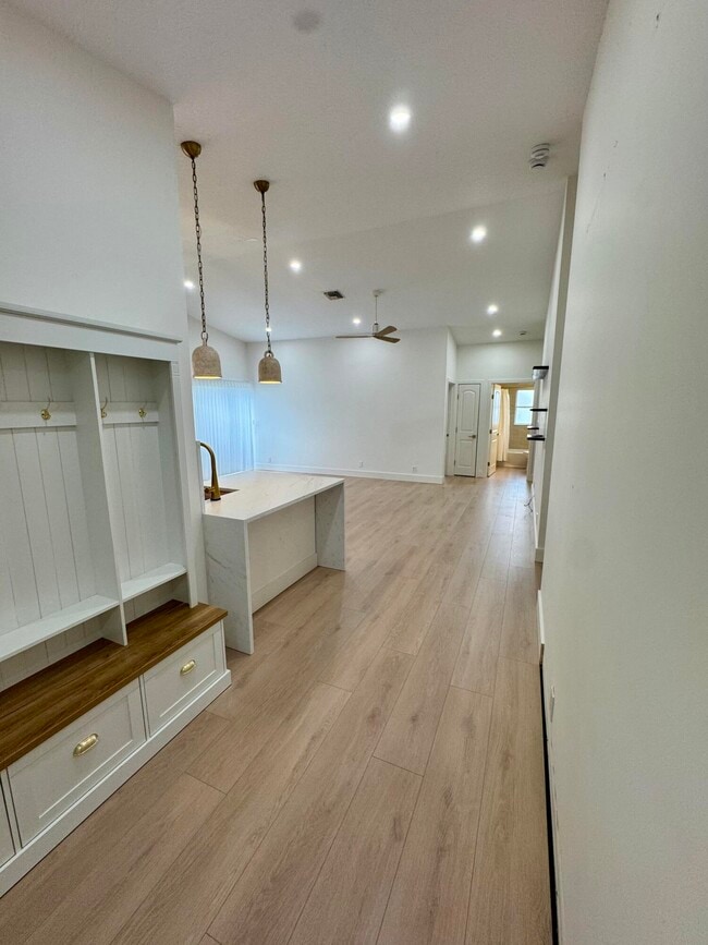 Photo - 64 Paxford Ln