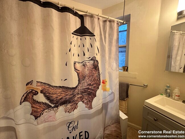 Photo - 65 Burbank St Unidad 11