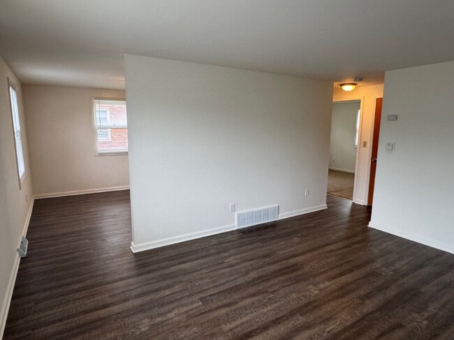 Photo - 654-654 W Main St Unidad 18