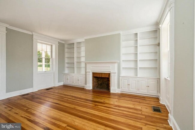 Photo - 15615 Falls Rd