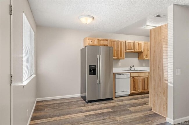 Building Photo - 1256 Warner St Unit C Rental