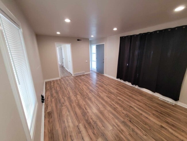 Photo - 5580 S 4270 W