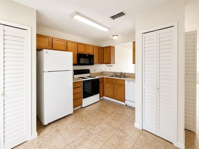 Photo - 172 Reserve Cir Unit 100