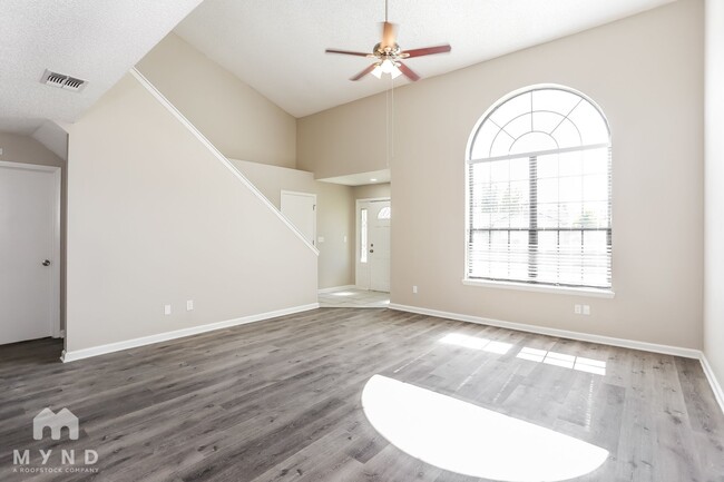 Photo - 7513 Cinnamon Lakes Dr