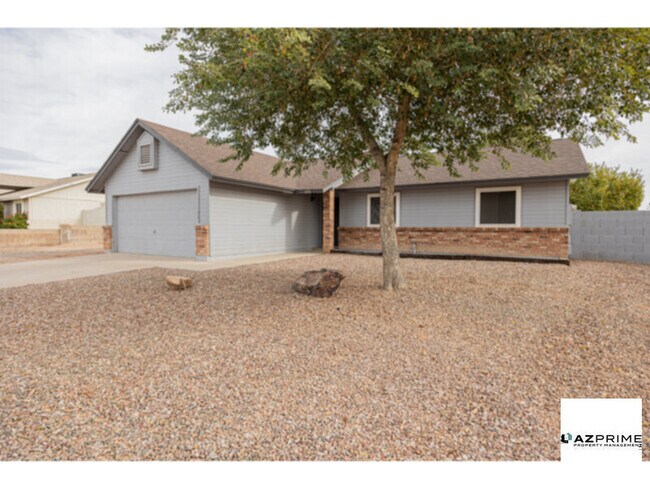 Building Photo - Embrace the Charm of North Mesa with This ... Rental