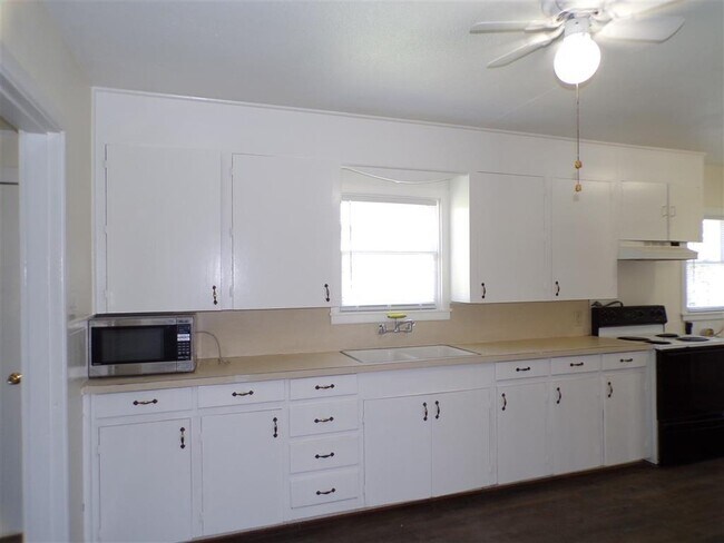 Photo - 1503 N Water St