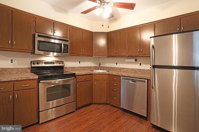 Photo - 19 Chelsea Ct