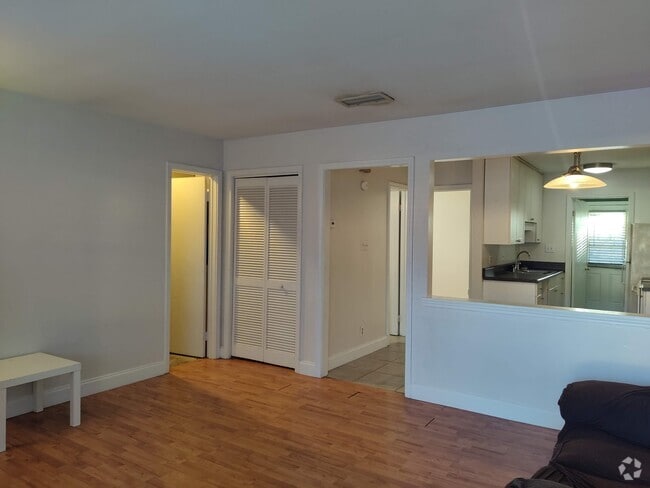 Building Photo - 755 Burcale Rd Unit F1 Rental