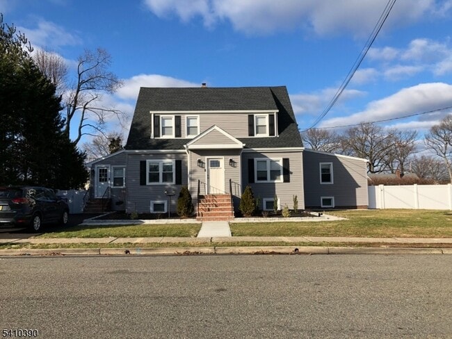 Building Photo - 373 Floral Ln