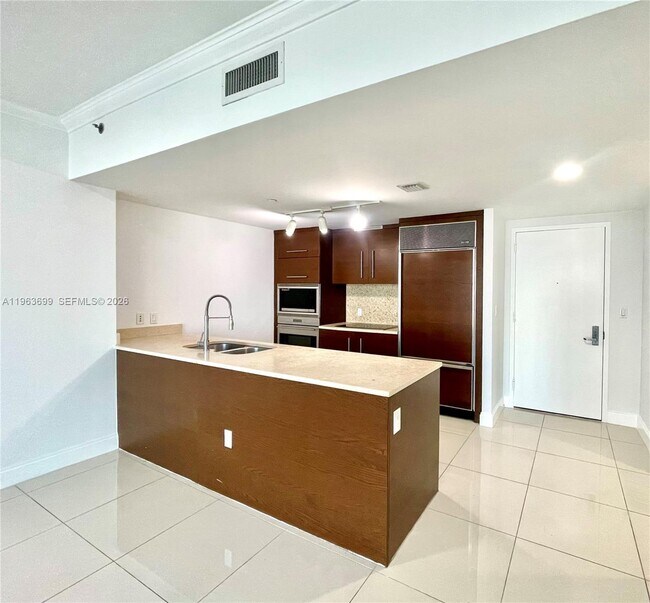 Building Photo - 465 Brickell Ave Unit 1106