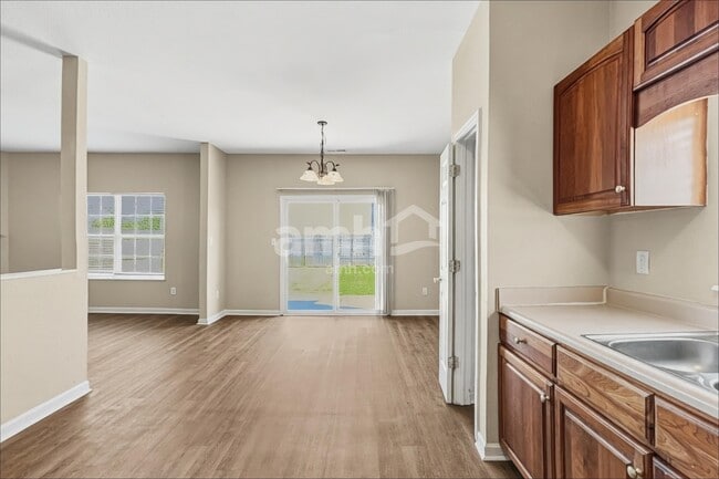 Photo - 214 Allen Ln