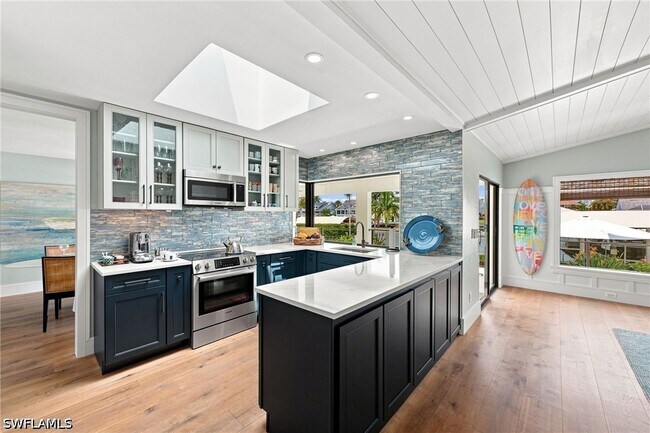 383 Seabee Ave
