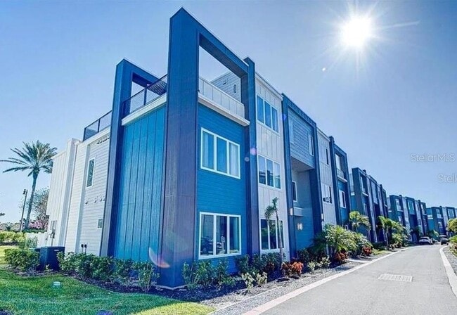 Building Photo - 7760 Sandy Ridge Dr Unit 222