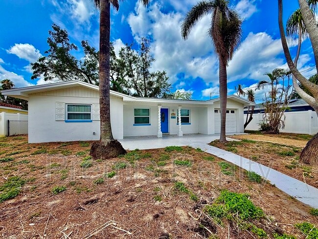 Building Photo - 7838 Causeway Blvd N Rental