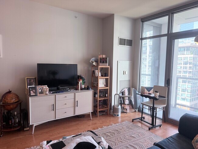 Photo - 1235 S Prairie Ave Unit 1206