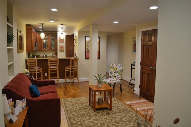 2907 13th St NW Unit 2