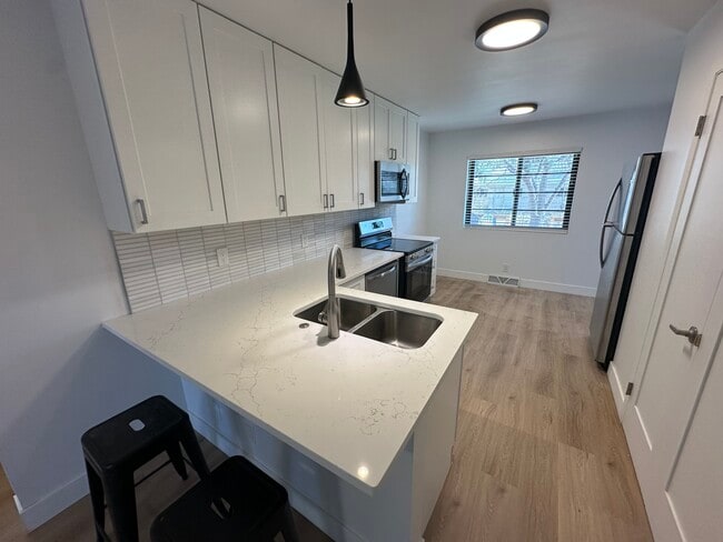 Kitchen - 1108 Constitution Ave