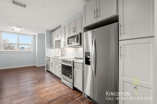 Building Photo - 136 Babcock St Unit 317A