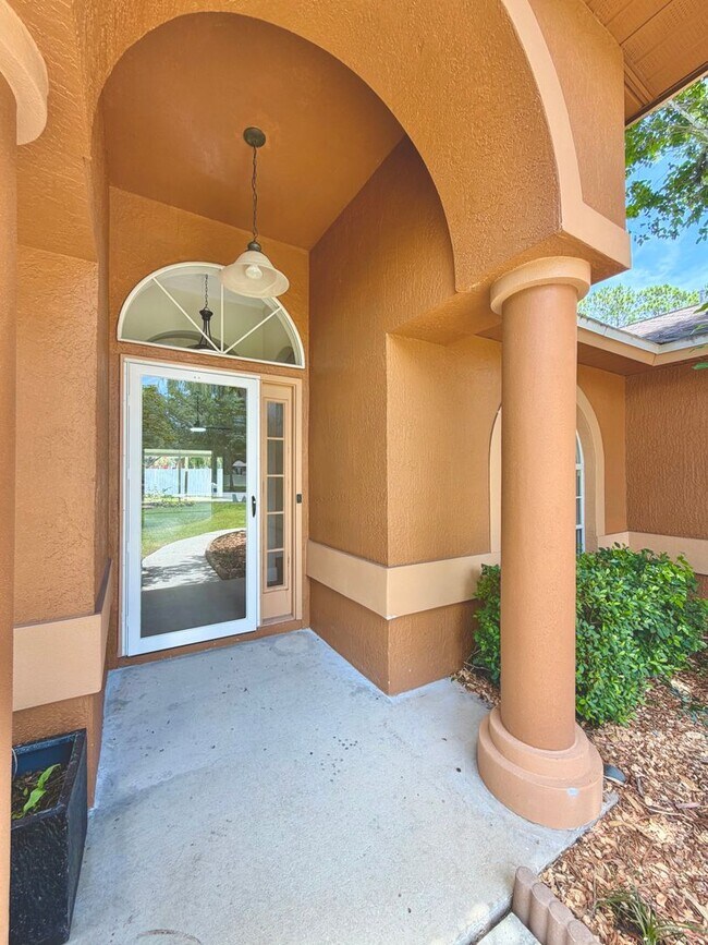 Photo - Beautiful Remodeled/Renovated 3/2/2 with Large Screen Porch
