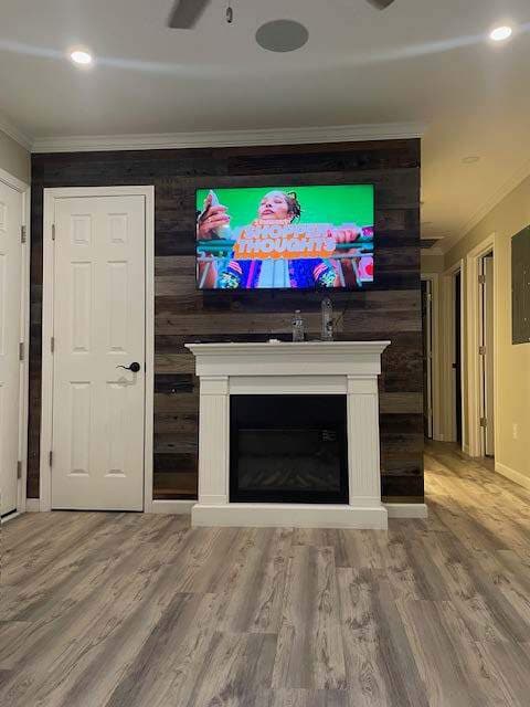 Photo - 453 Thompson St Unit NA