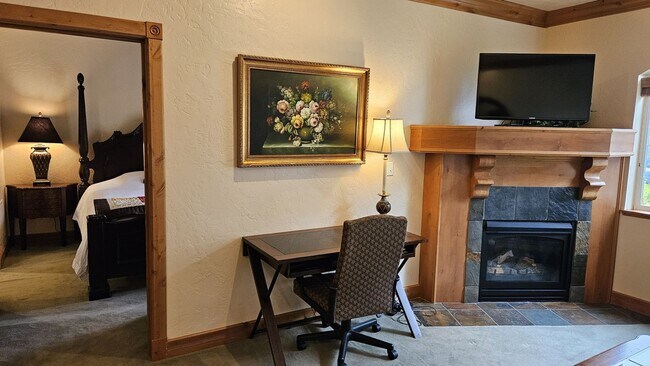 Photo - 840 Bigler Ln