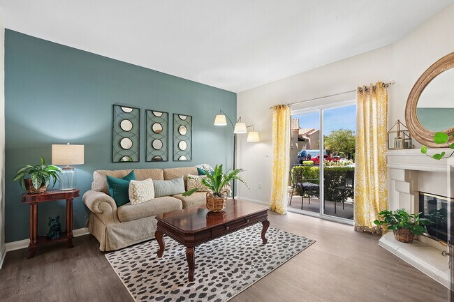 Crescent Heights Luxury Apartment Homes