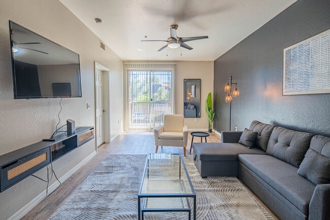 Building Photo - 1275 E University Dr Rental