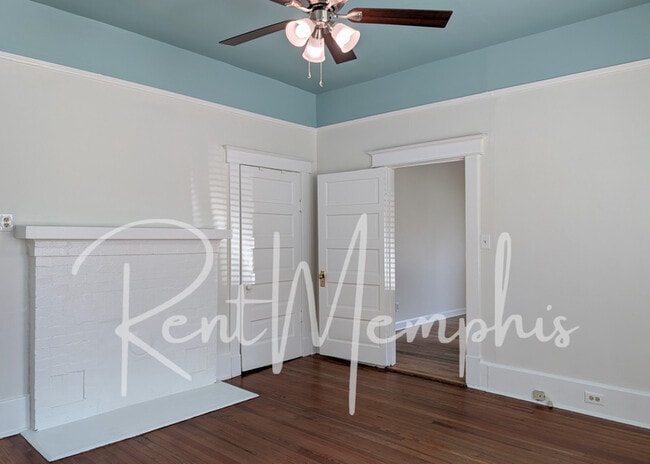 Photo - 2096 Nelson Ave