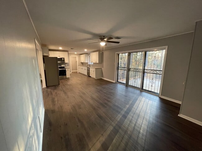 Photo - 127 Charlon St