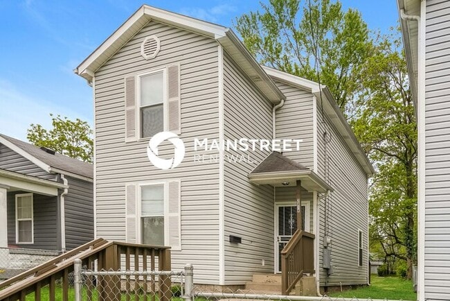 Photo - 3 Bedroom Pet-Friendly Home in Louisville, KY with Main Street Renewal