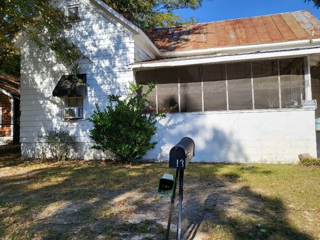 Building Photo - 209 Sawyer St Rental