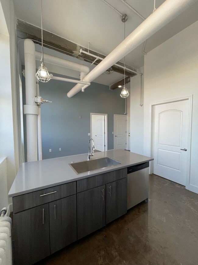 Photo - The Columbus Building