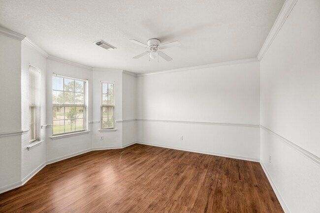 Photo - 3211 Falcon Trail Dr
