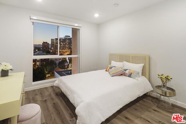 Photo - 2783 Francis Ave Unidad 403