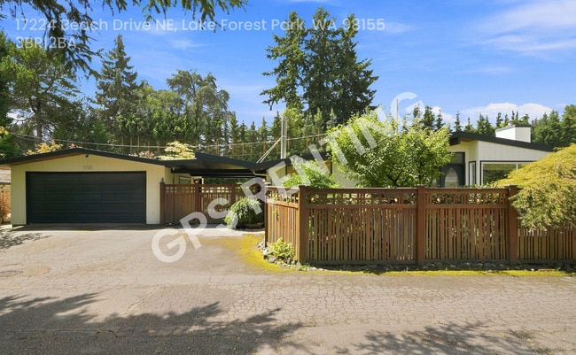 Building Photo - 17224 Beach Dr NE