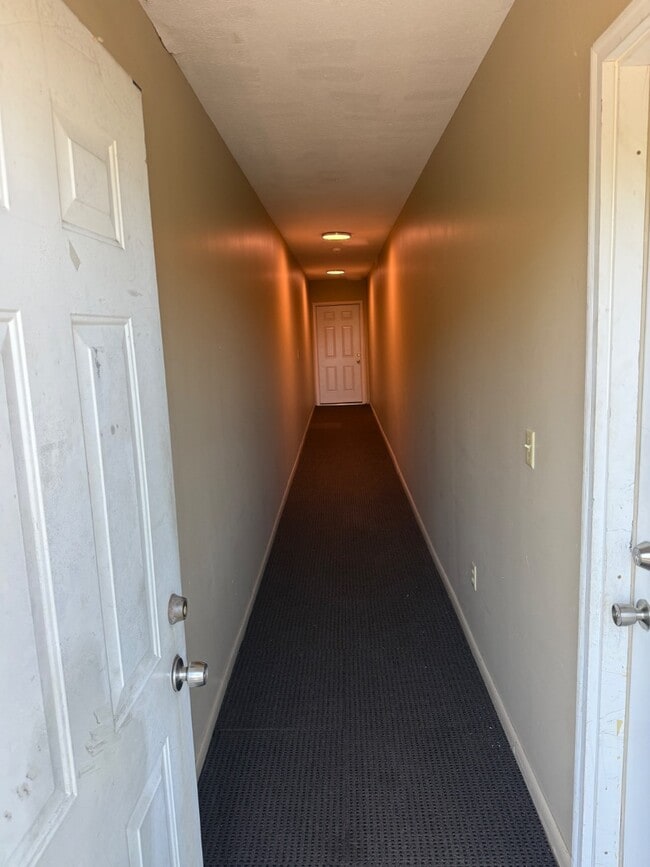 Building Photo - 505 W Main St Rental