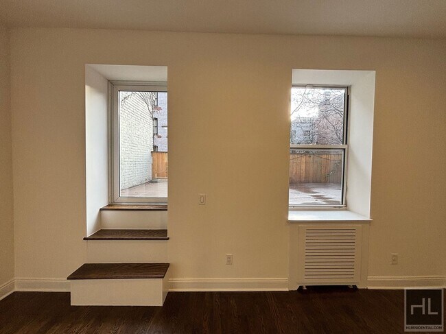 Photo - WEST 9 AVE Unidad 9