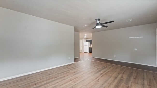 Photo - 153 W Hill St