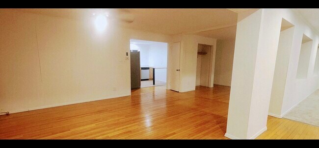 189 Shore Dr Unit First Floor