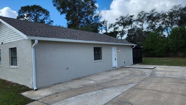1492 Providence Blvd