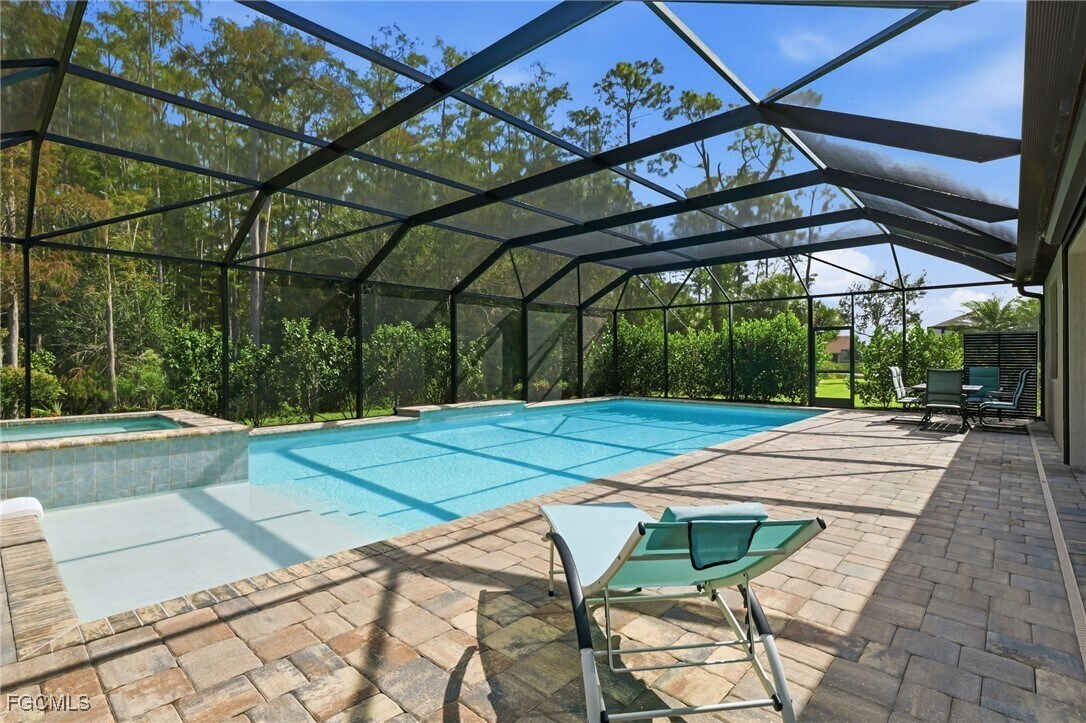 Photo - 11012 Castlereagh St